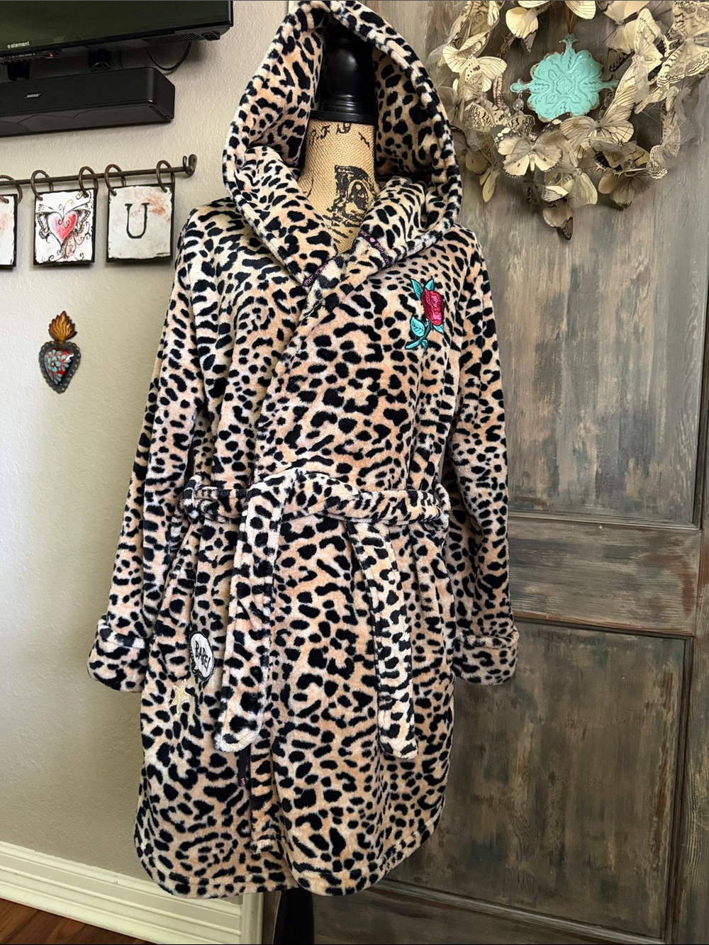 Betsey Johnson Leopard Hooded Robe with Rose Embroidery - Black & Tan
